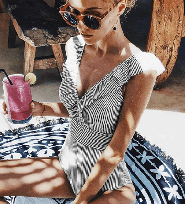 Iustina – Costum de baie elegant de vară cu dungi
