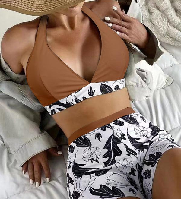Emilia – Set Bikini cu Top Halter și Șorturi cu Talie Înaltă