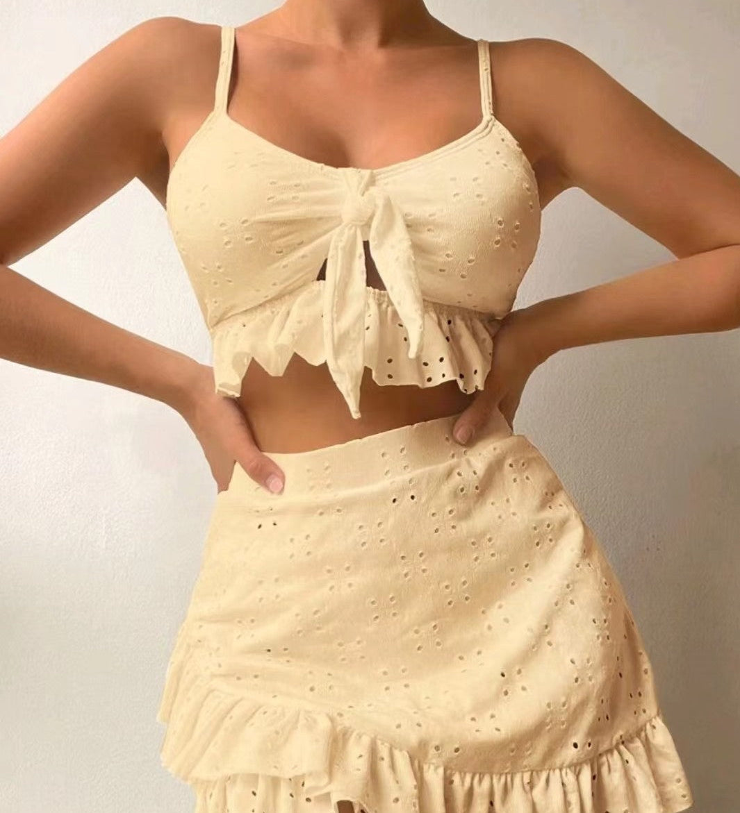 Sanda – Set elegant de înot din 3 piese cu volane