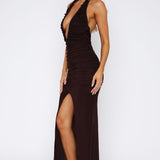 Alisa – Rochie maxi cu decolteu în V și fustă plisată